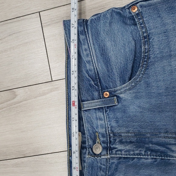 3/$65 home cut ripped Levi's shorts - Picture 7 of 7